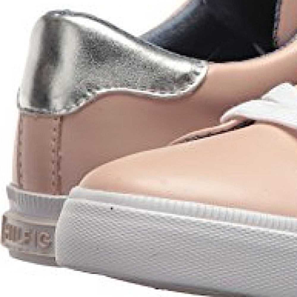 ❌ SOLD ❌ Tommy Hilfiger |  Blush Pink Leather Sneakers with Star Accents - Picture 4 of 4